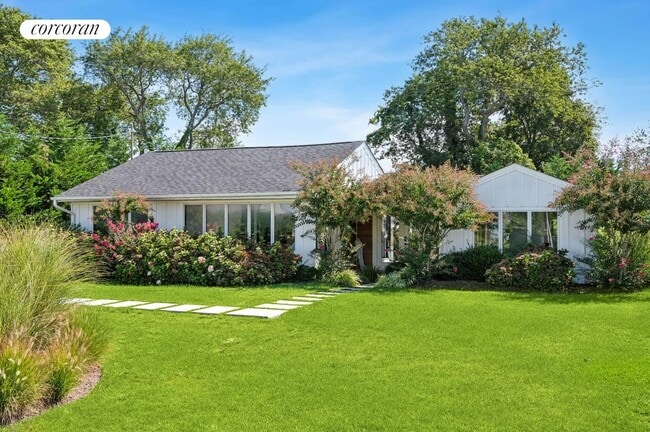property at 28 Cliff Dr