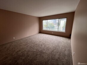 124 Rivoli St in San Francisco, CA - Building Photo - Building Photo