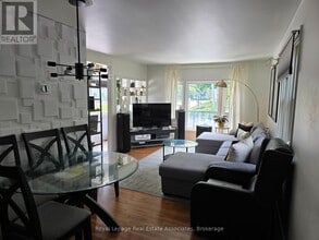 1109 Caven St in Mississauga, ON - Building Photo - Building Photo