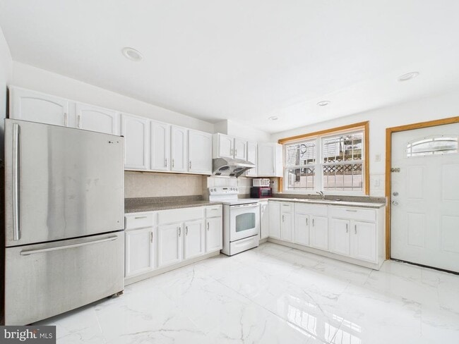 property at 628 McClellan St