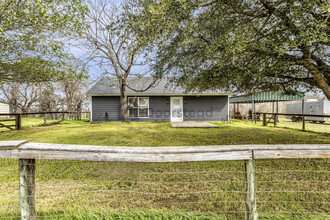 1410 FM 2571 in Smithville, TX - Building Photo - Building Photo