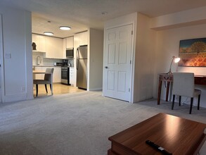 1135 Satara Ave NW, Unit Satara in Salem, OR - Building Photo - Building Photo