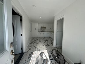 5413 W 4th St in Santa Ana, CA - Building Photo - Building Photo