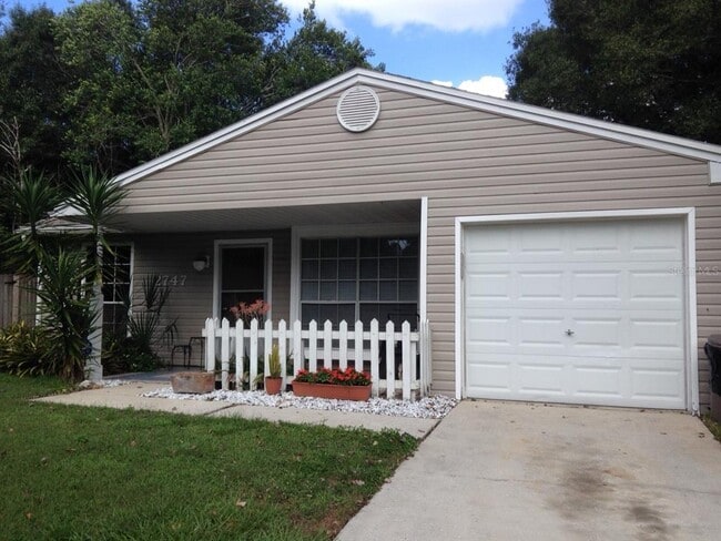 property at 2747 Kavalier Dr