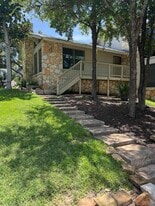 808 Hi Cir W in Horseshoe Bay, TX - Building Photo