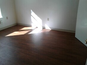 100 Tamaran Loop in Eunice, LA - Foto de edificio - Building Photo