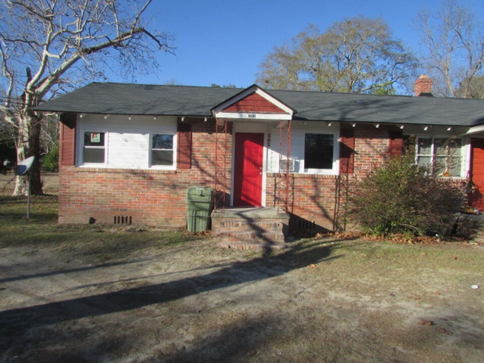 302 Highland Ave in Sumter, SC - Building Photo