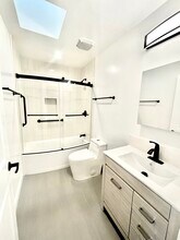 1847 Stearns Dr, Unit ADU in Los Angeles, CA - Foto de edificio - Building Photo