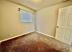 7152 S Washington St in Centennial, CO - Building Photo - Building Photo