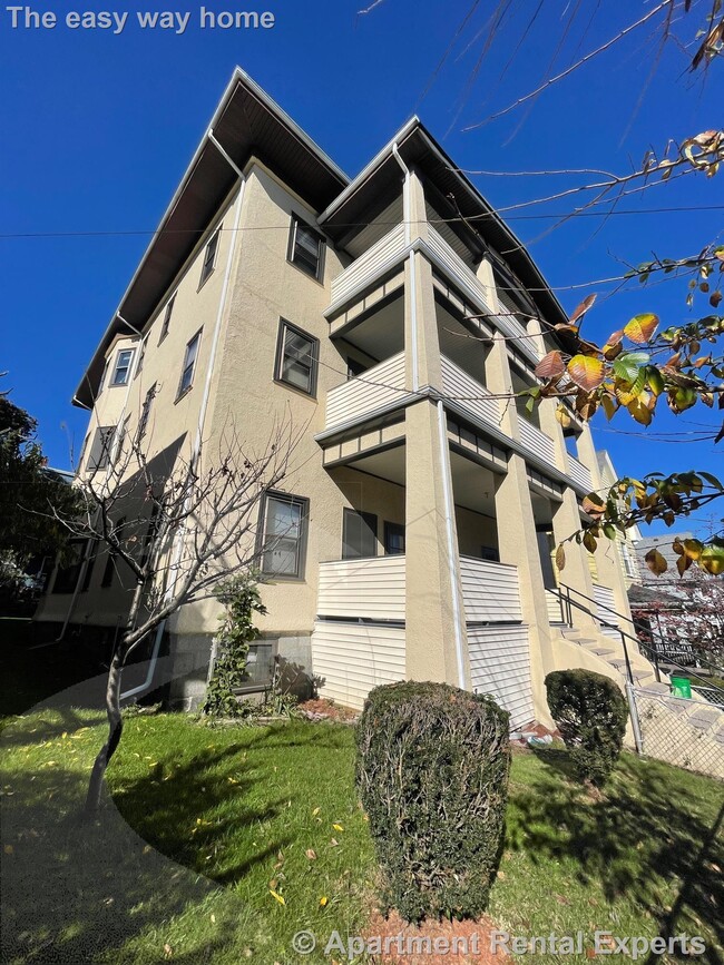 property at 18 Fenwick St
