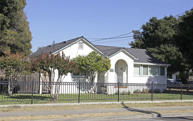 19870-19922 Wisteria St in Castro Valley, CA - Building Photo - Building Photo