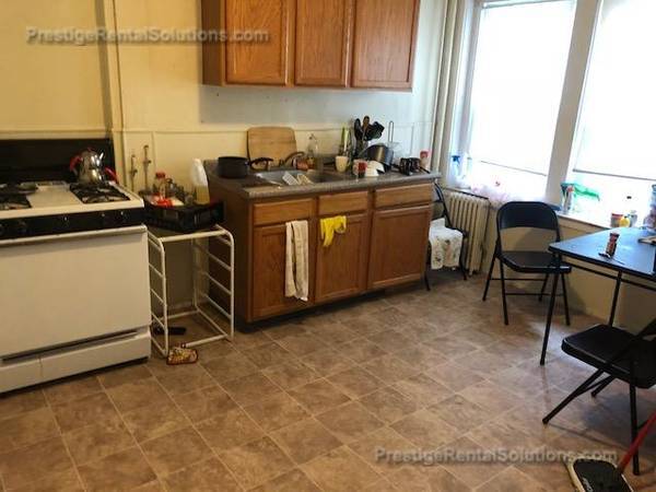 218 South St, Unit 1 in Boston, MA - Foto de edificio - Building Photo