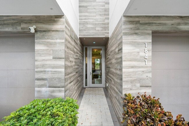 1841 NW 42nd Dr in Boca Raton, FL - Building Photo - Building Photo