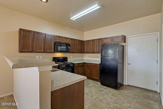 10429 Silvercloud Dr in El Paso, TX - Building Photo - Building Photo