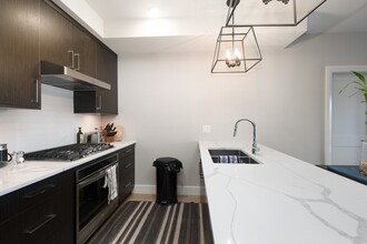 741 Travino Ln in Victoria, BC - Building Photo - Building Photo