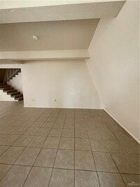 121 W Lovett St in Edinburg, TX - Building Photo - Building Photo