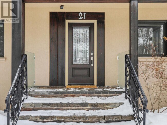 21 Willowbank Ave in Richmond Hill, ON - Building Photo - Building Photo