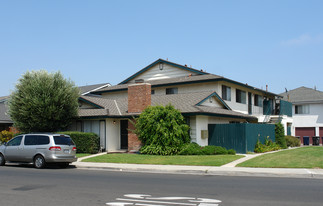 17092 Pinehurst Ln Apartments