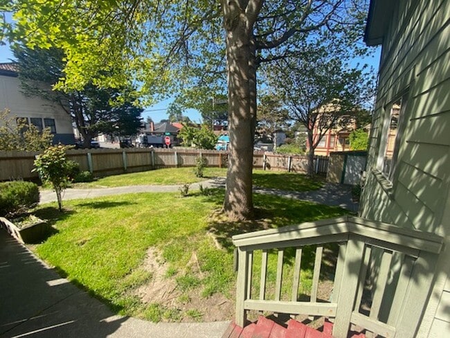 property at 1021 E St