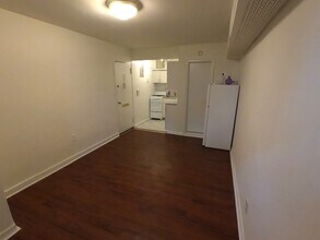 156 W 95th St, Unit 1A in New York, NY - Building Photo - Building Photo
