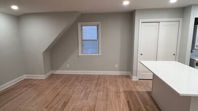 86 N Walnut St, Unit #2 in Ridgewood, NJ - Foto de edificio - Building Photo