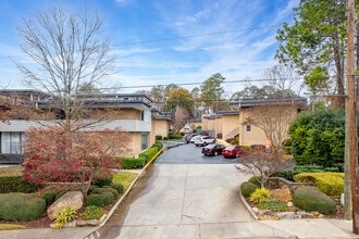 4300 Chastain Walk NE in Atlanta, GA - Building Photo - Building Photo