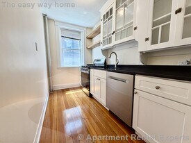 13 Ellery St, Unit #1 in Cambridge, MA - Building Photo