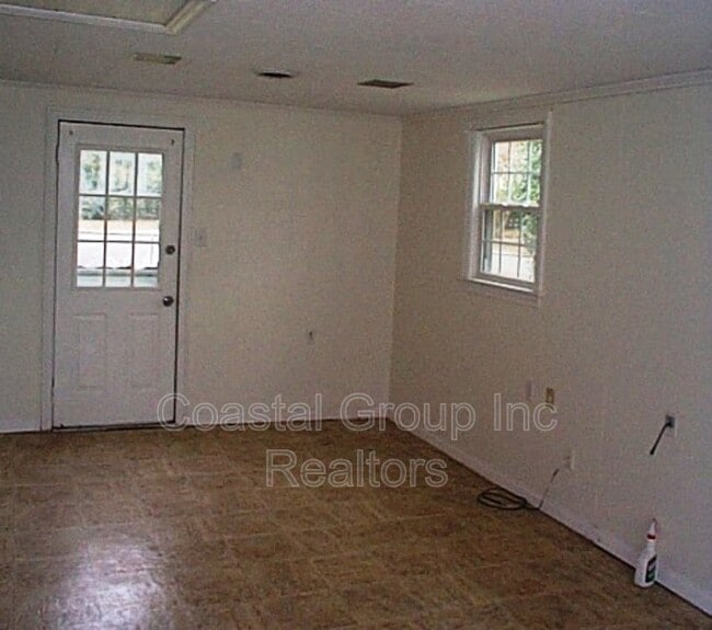 4733 Adler Ave in Virginia Beach, VA - Building Photo - Building Photo