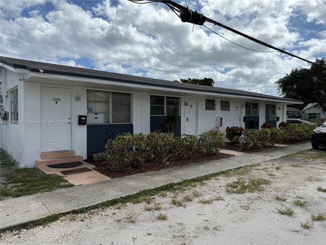 1501 N 22nd Ave in Hollywood, FL - Building Photo - Building Photo