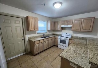 1500 Humming Bird Ct in Pharr, TX - Building Photo - Building Photo