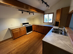 134 Fisher St in Marquette, MI - Building Photo - Building Photo