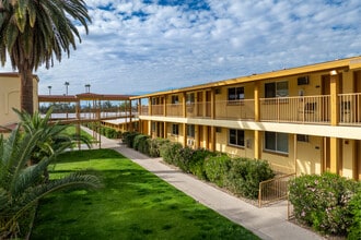 Catalina Village Apartments in Tucson, AZ - Building Photo - Building Photo