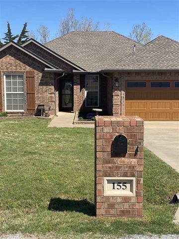 155 NE Deerfield Dr in Elgin, OK - Building Photo