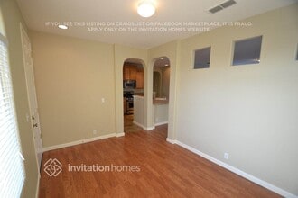 7966 Roseview Way in Sacramento, CA - Building Photo - Building Photo
