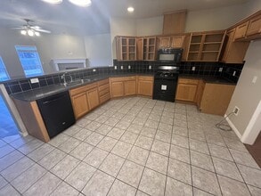 2321 SW 94th St in Oklahoma City, OK - Building Photo - Building Photo