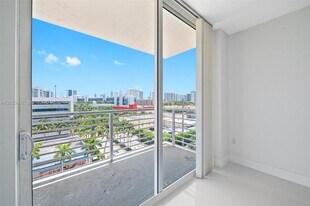 18800 NE 29th Ave in Miami, FL - Building Photo