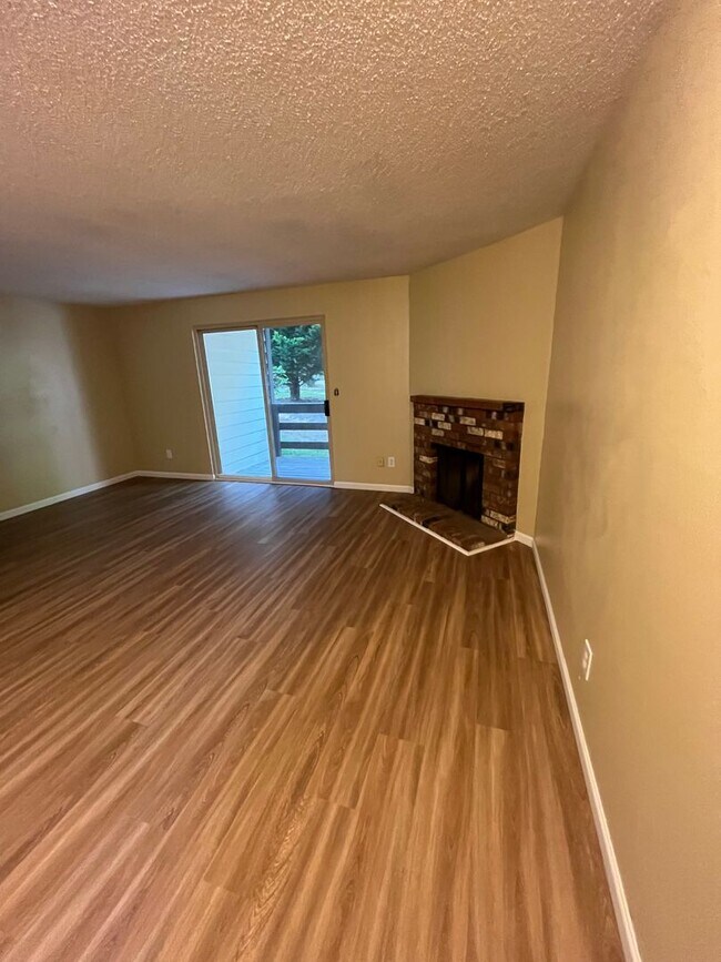 9810 SW Lookout Terrace in Beaverton, OR - Foto de edificio - Building Photo