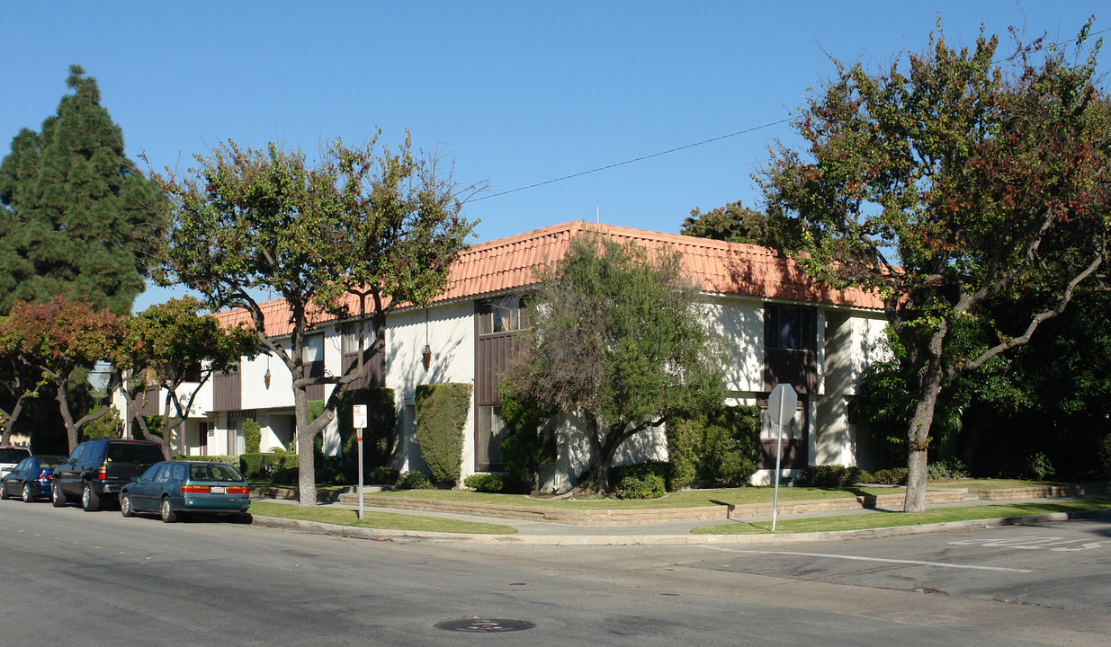 3651 Howard Ave in Los Alamitos, CA - Building Photo