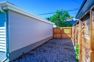 2435 S Race St, Unit 1 in Denver, CO - Foto de edificio - Building Photo