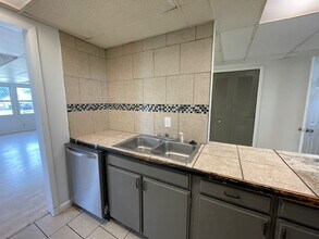 610 E 4th St, Unit 610 in Mishawaka, IN - Foto de edificio - Building Photo