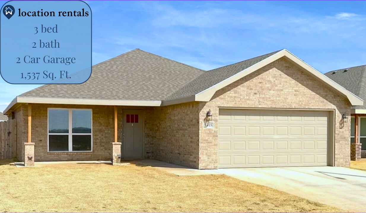 8418 11th St in Lubbock, TX - Building Photo