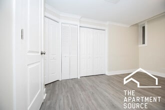 648.5 W Roscoe St in Chicago, IL - Building Photo - Building Photo