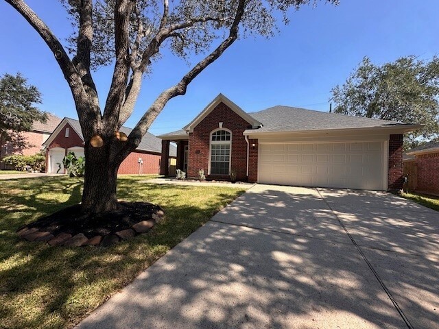 3406 Mcmahon Way in Missouri City, TX - Foto de edificio - Building Photo