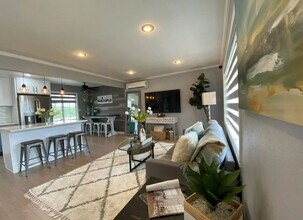 14863 Grayville Dr in La Mirada, CA - Foto de edificio - Building Photo