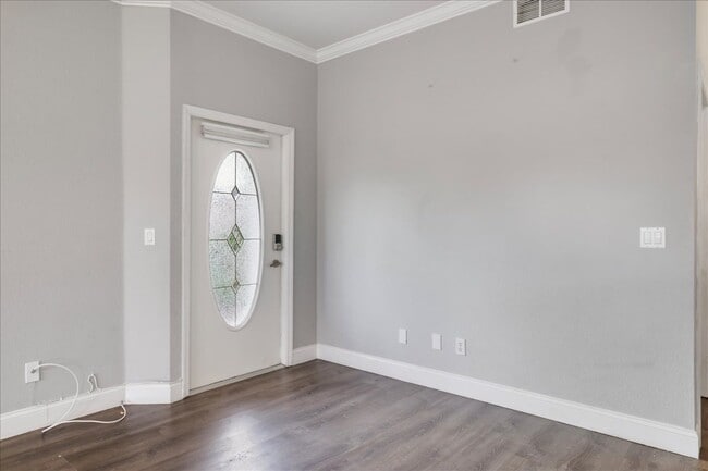 20012 Lake Vista Cir in Lehigh Acres, FL - Building Photo - Building Photo