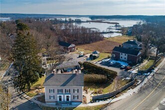 27 S Main St in Essex, CT - Building Photo - Building Photo