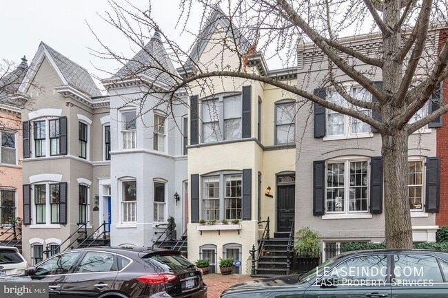 property at 2916 Olive St NW