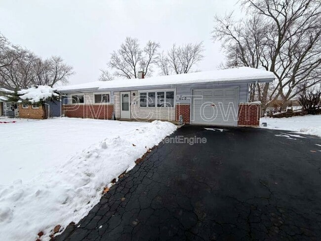470 Northview Ln in Hoffman Estates, IL - Building Photo - Building Photo