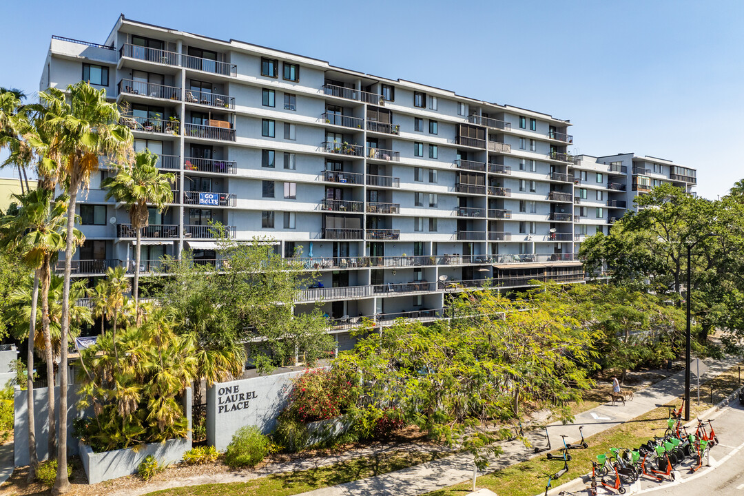 One Laurel Place Condominiums in Tampa, FL - Building Photo