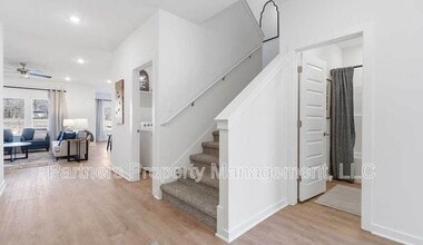 1918 Larkspur St in Springdale, AR - Building Photo - Building Photo